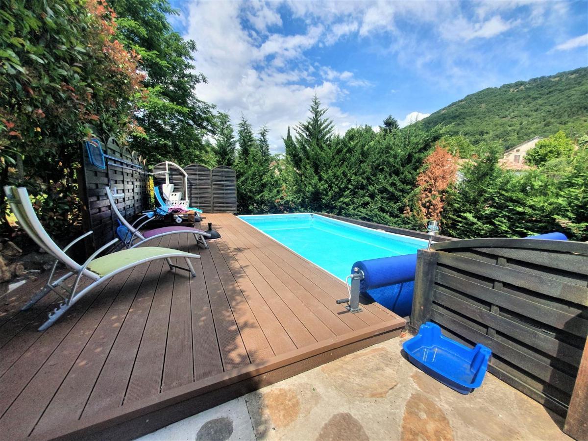 Mes Maisons Gardoises, Two Gites Sleeping 13 With Two Private Pools, Kids Room, Laundry, Disco, Free Wifi, Linen And Dog'S Are Welcome Gagnières 外观 照片