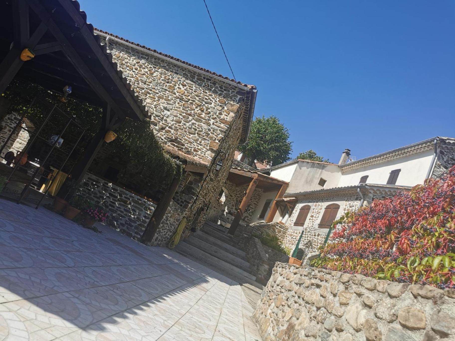Mes Maisons Gardoises, Two Gites Sleeping 13 With Two Private Pools, Kids Room, Laundry, Disco, Free Wifi, Linen And Dog'S Are Welcome Gagnières 外观 照片