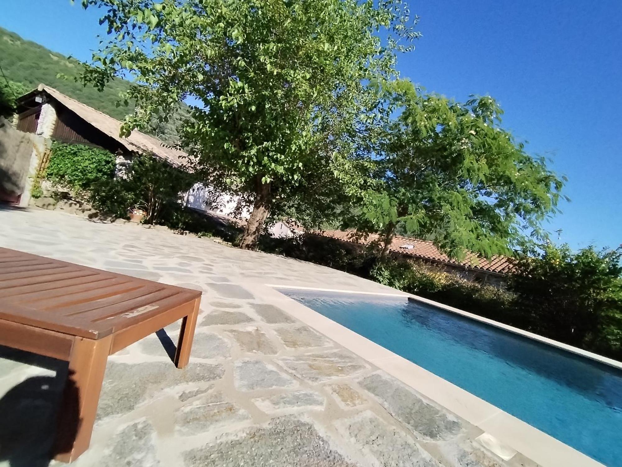 Mes Maisons Gardoises, Two Gites Sleeping 13 With Two Private Pools, Kids Room, Laundry, Disco, Free Wifi, Linen And Dog'S Are Welcome Gagnières 外观 照片