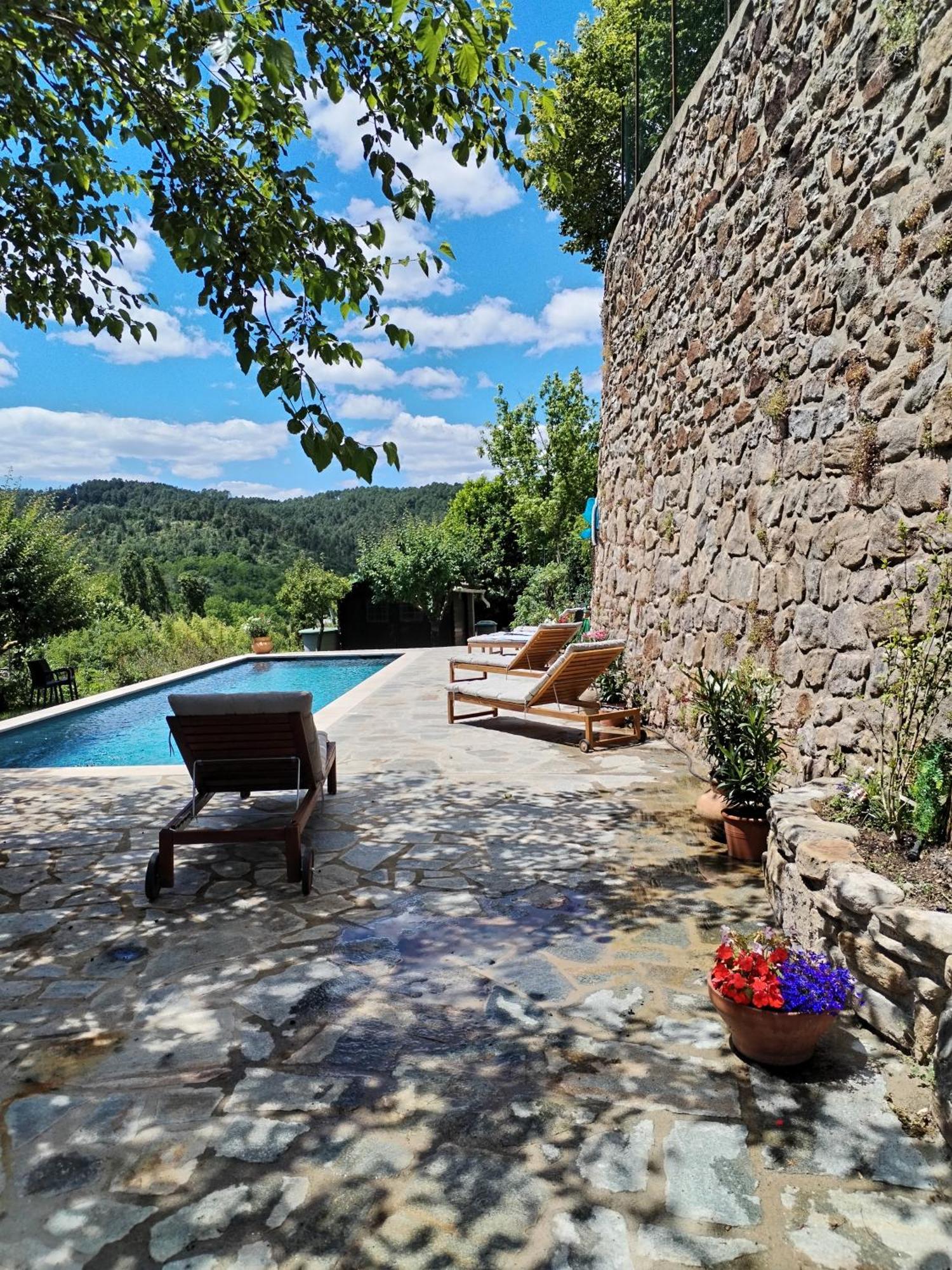 Mes Maisons Gardoises, Two Gites Sleeping 13 With Two Private Pools, Kids Room, Laundry, Disco, Free Wifi, Linen And Dog'S Are Welcome Gagnières 外观 照片